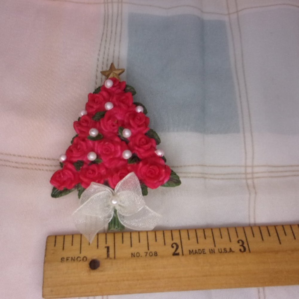 Pink Roses Christmas Tree Brooch Pin - Picture 5 of 5